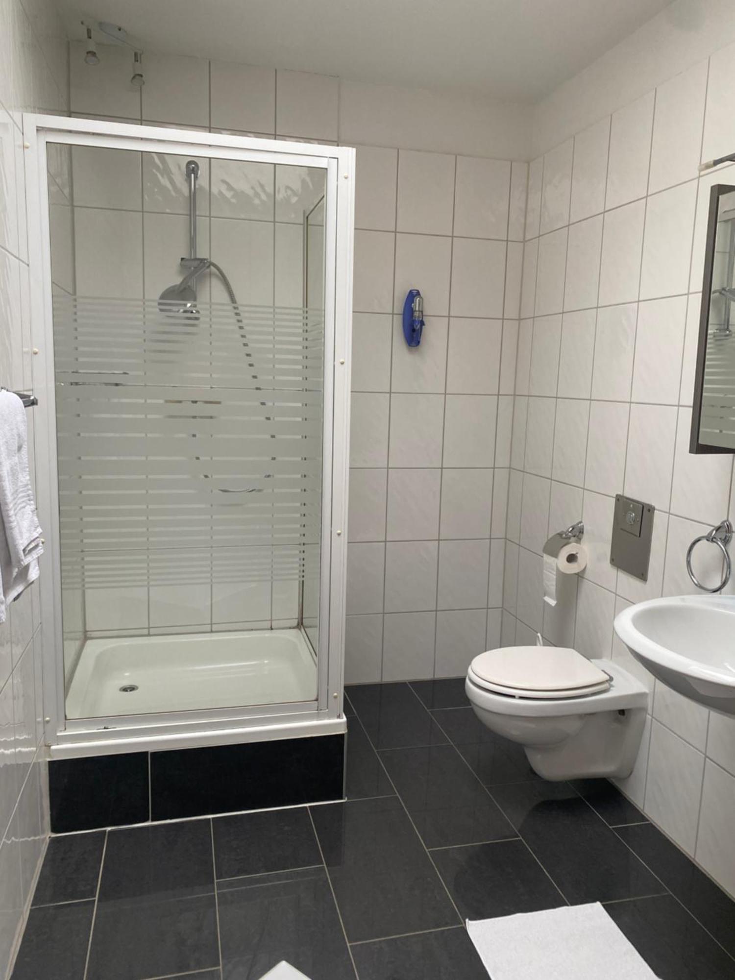 Gaestezimmer Gasthof Becker Otel Wulfrath Dış mekan fotoğraf